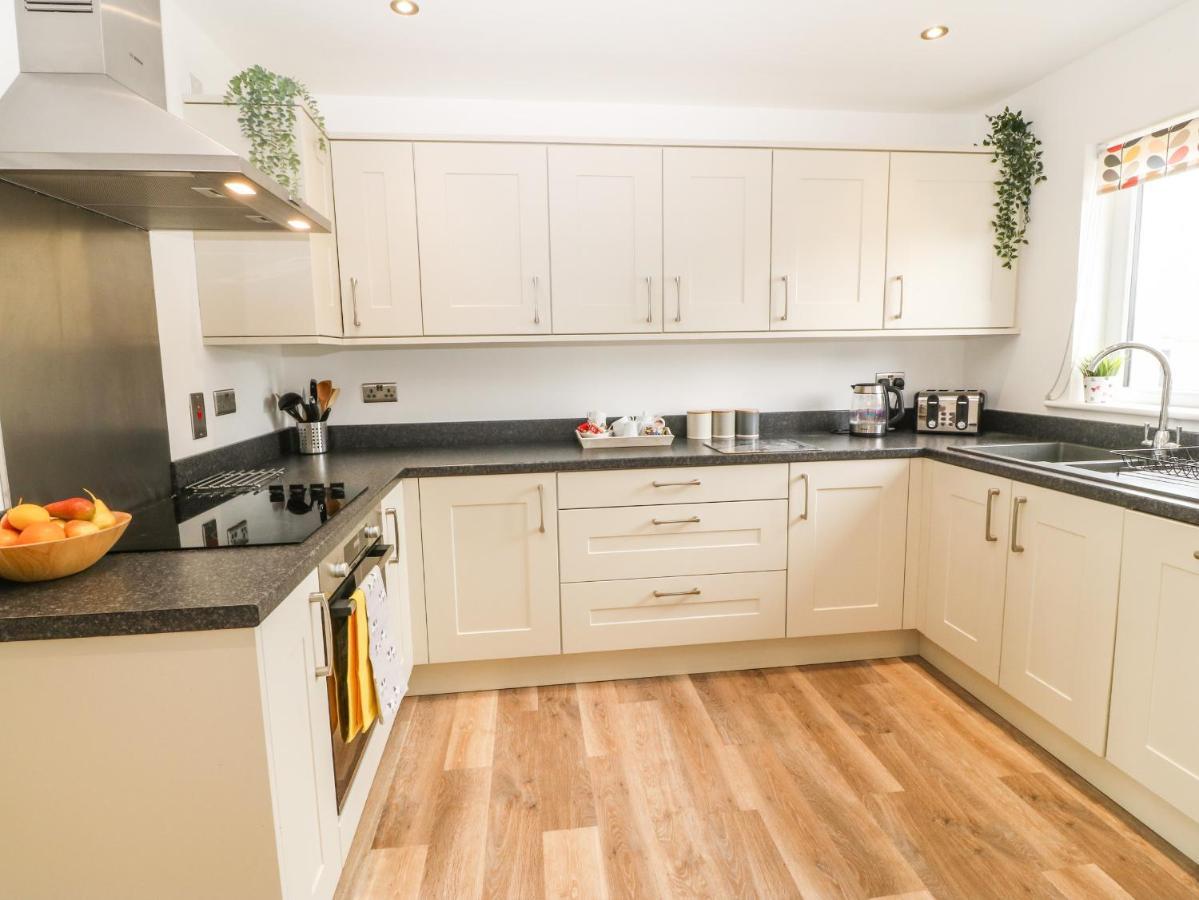 15 Parc Delfryn Villa Brynteg Luaran gambar